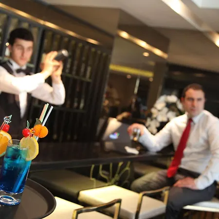 Mirilayon - Old Town Hotell