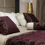ميريلايون - أولد تاون فندق 4*