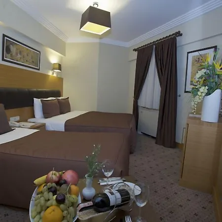 Mirilayon - Old Town Hotel