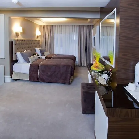 Mirilayon - Old Town Hotel