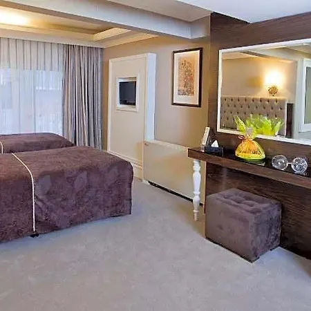 Mirilayon - Old Town Hotel 4*