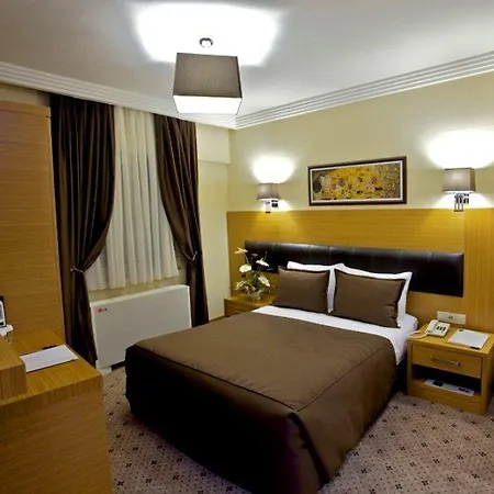 Mirilayon - Old Town 4*