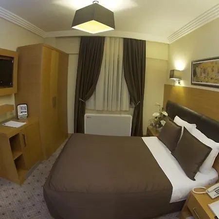 Mirilayon - Old Town Hotell 4*