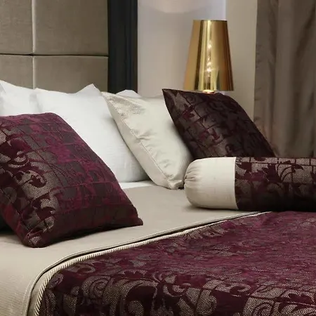 Mirilayon - Old Town Hotell 4*