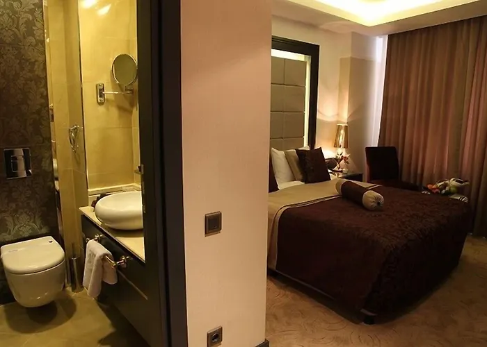 Mirilayon - Old Town