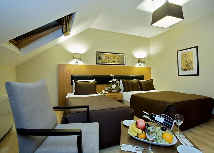 Mirilayon - Old Town Ξενοδοχείο