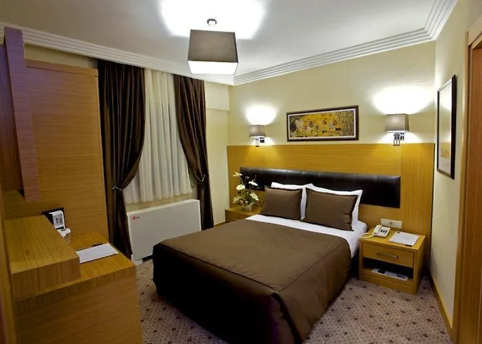 Mirilayon - Old Town 4*