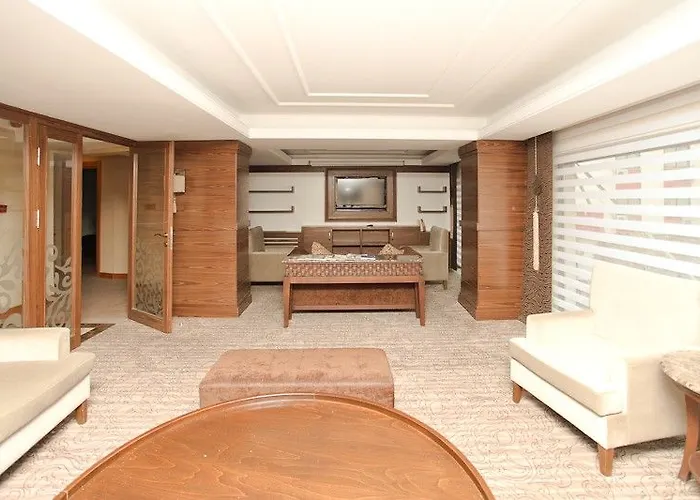 Mirilayon - Old Town 4*