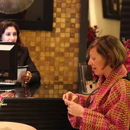 Mirilayon - Old Town Hotel